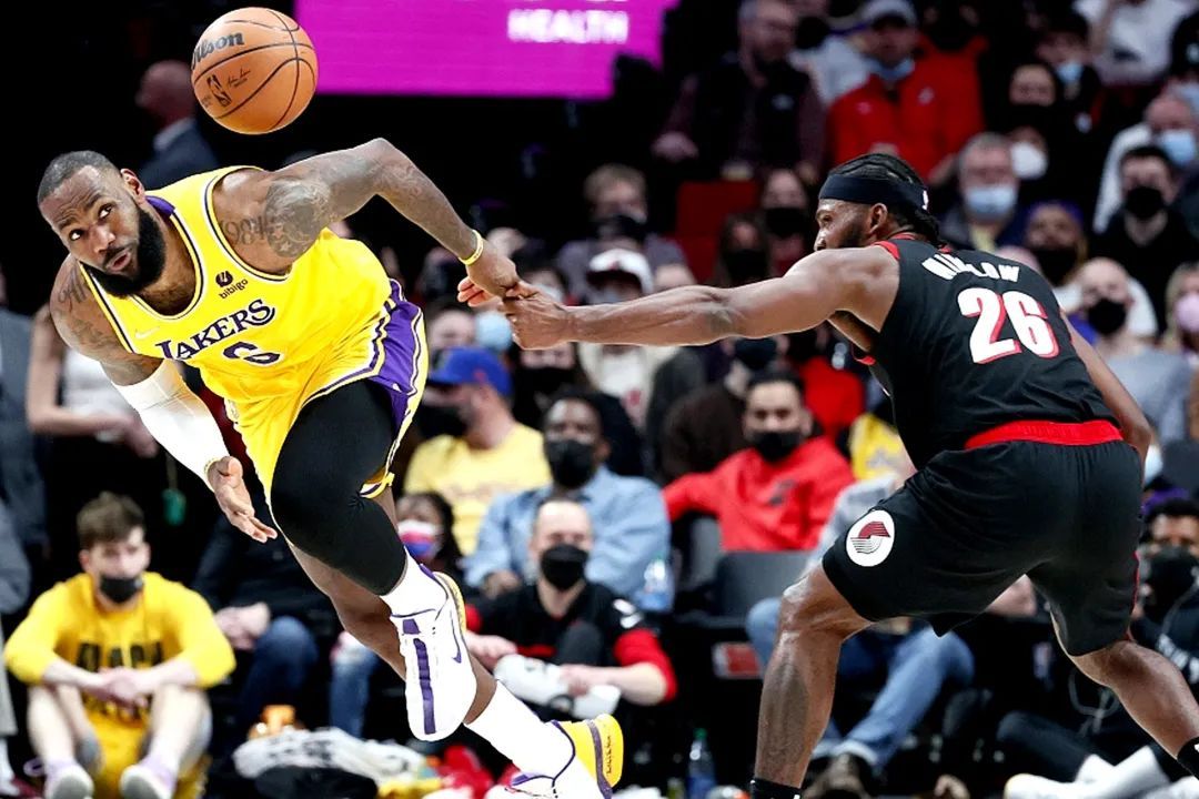 波特兰开拓者发布备战花絮,关键时刻门线救险,CBA季后赛任务艰巨,细节决定成败的简单介绍 波特兰开拓者发布备战花絮,关键时刻门线救险,CBA季后赛任务艰巨,细节决定成败的简单介绍