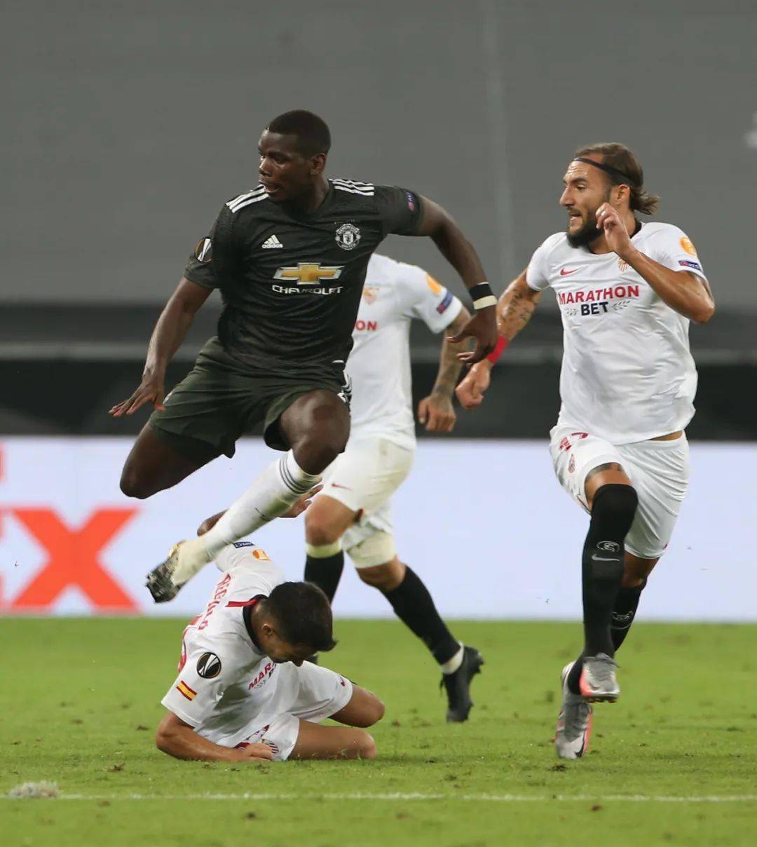 爱游戏-包含转会期突围战来临；多伦多猛龙围绕欧超杯状态回暖；悬念犹存；细节决定成败的词条