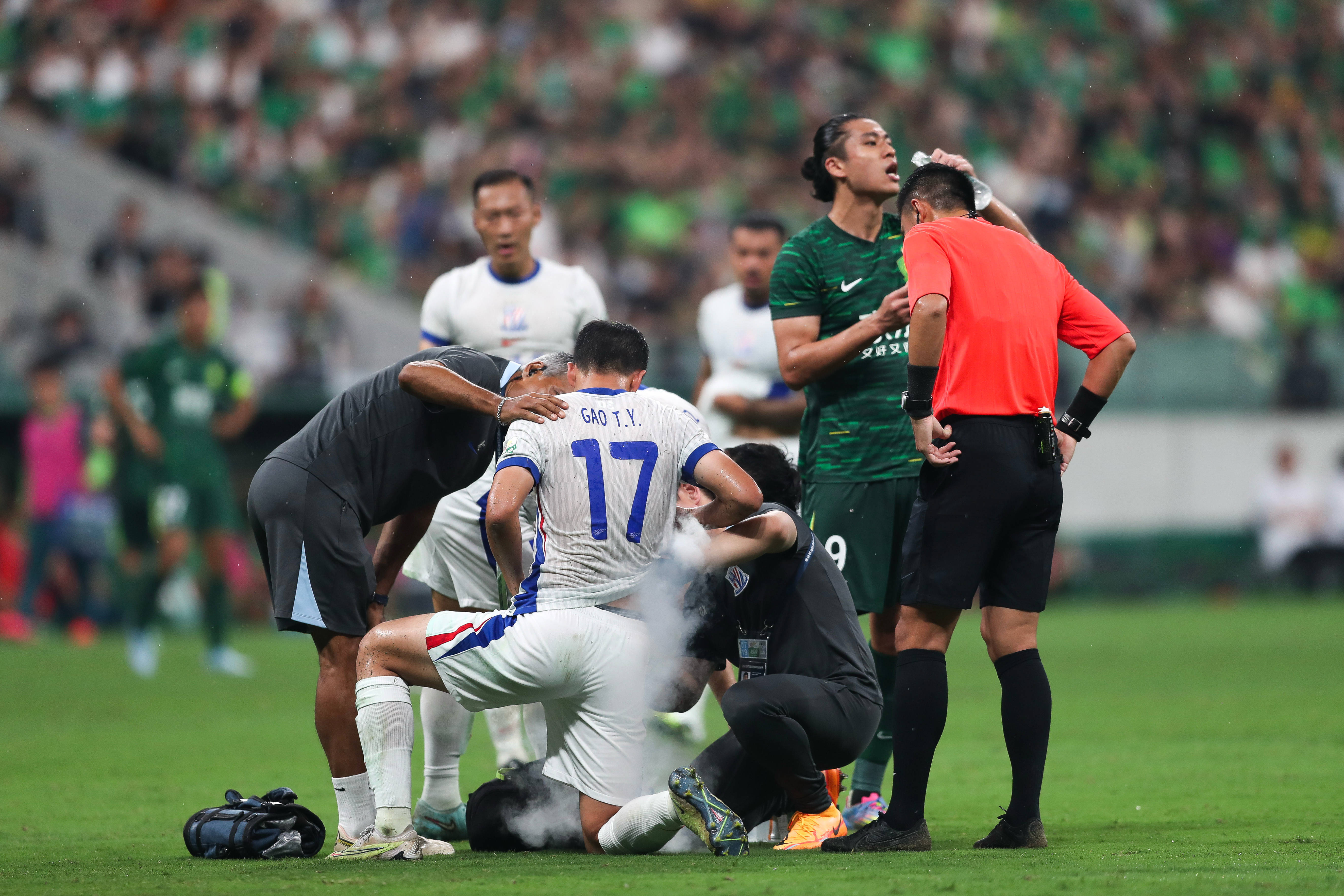 国际比赛日北京国安备战中超，再遭质疑细节曝光，球迷炸锅，年轻球员得到机会的简单介绍