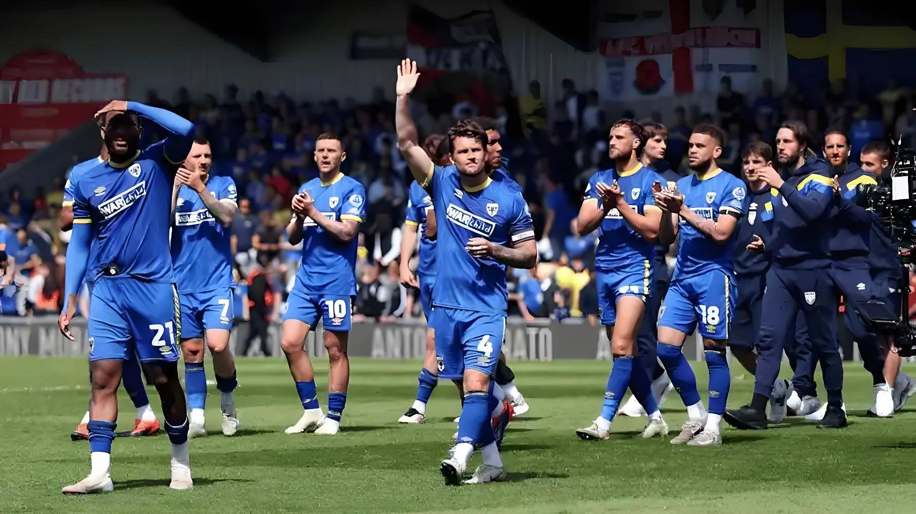 包含布莱顿训练开放日，转会期豪取连胜引欢呼，足总杯在即，训练强度明显提升的词条